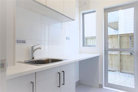 Photo of property in 3 Silvereye Road, Hobsonville, Auckland, 0616