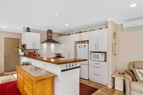 Photo of property in 12 Montrose Place, Pyes Pa, Tauranga, 3112