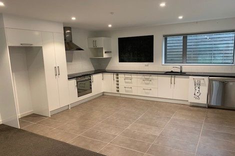 Photo of property in 18 Kellsmere Crescent, Island Bay, Wellington, 6023