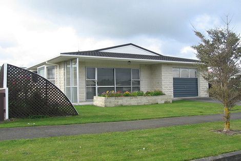 Photo of property in 15 Tui Mill Grove, Feilding, 4702