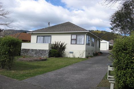 Photo of property in 9 Rowe Parade, Wainuiomata, Lower Hutt, 5014