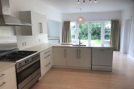 Photo of property in 60 Hamilton Avenue, Ilam, Christchurch, 8041