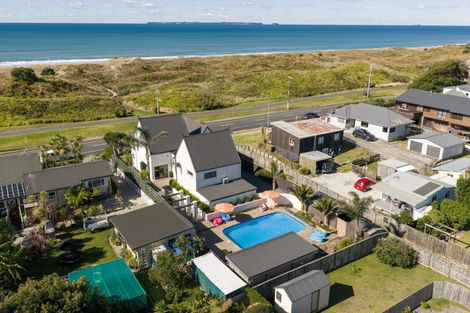 Photo of property in 670 Papamoa Beach Road, Papamoa Beach, Papamoa, 3118