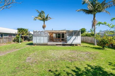 Photo of property in 17 Parakai Avenue, Parakai, 0830