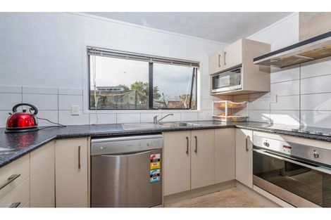 Photo of property in 1b Celmisia Place, Weymouth, Auckland, 2103