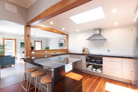 Photo of property in 303 Mclean Street, Saint Leonards, Hastings, 4120