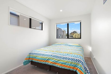 Photo of property in 8/25 Vodanovich Road, Te Atatu South, Auckland, 0610