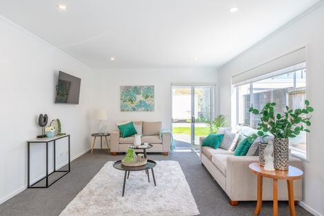 Photo of property in 33c Mana Esplanade, Paremata, Porirua, 5026