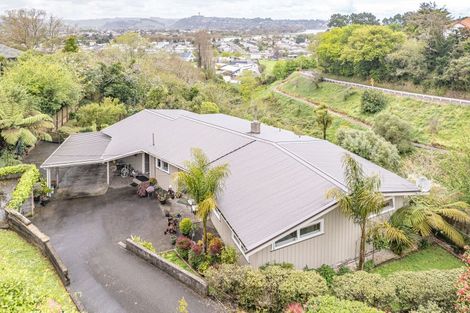 Photo of property in 2 Hillside Terrace, Saint Johns Hill, Whanganui, 4500