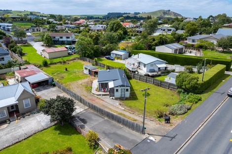 Photo of property in 10 Beach Street, Waikouaiti, 9510