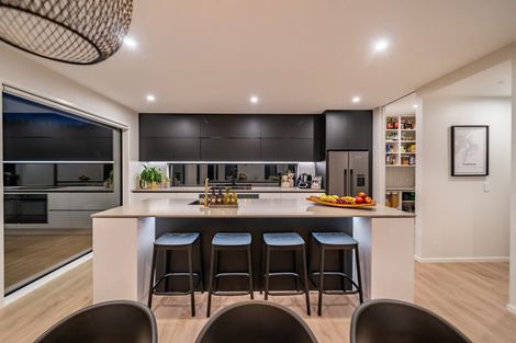 Photo of property in 15 Weatherdeck Close, Whitby, Porirua, 5024