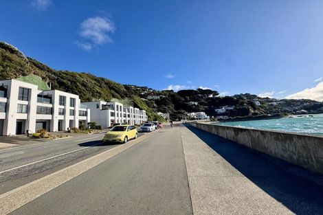 Photo of property in 10/148 Evans Bay Parade, Roseneath, Wellington, 6021