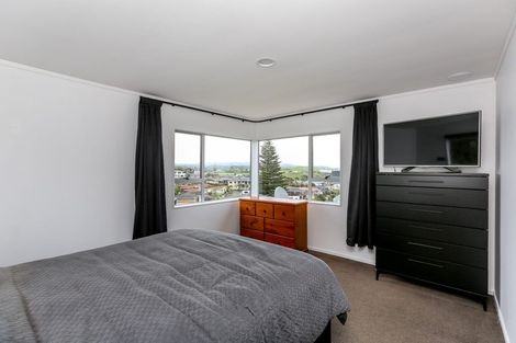 Photo of property in 11 Crownhill Street, Spotswood, New Plymouth, 4310