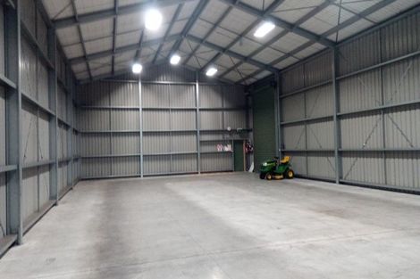 Photo of property in 580 Burtt Road, Runciman, Drury, 2578