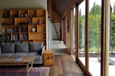 Photo of property in 43 Threepwood Road, Lake Hayes, Queenstown, 9371