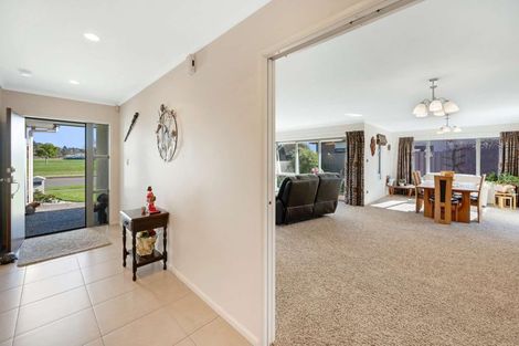 Photo of property in 76 Orotu Drive, Poraiti, Napier, 4112