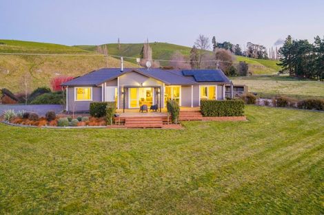 Photo of property in 372 Maharakeke Road, Waipukurau, 4281