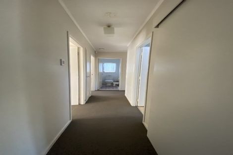 Photo of property in 8 Crosby Road, West Harbour, Auckland, 0618