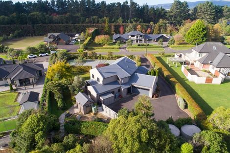 Photo of property in 45 Waicola Drive, Fitzherbert, Palmerston North, 4471