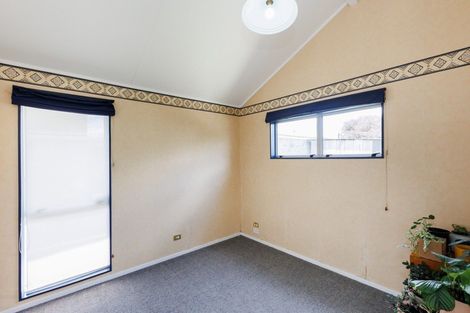 Photo of property in 2a Paradise Place, Milson, Palmerston North, 4414