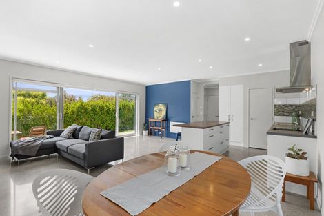 Photo of property in 15 Lee Place, Mangawhai Heads, Mangawhai, 0505