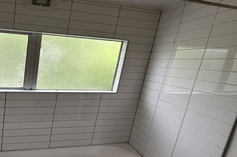 Photo of property in 1 Piha Road, Piha, New Lynn, 0772