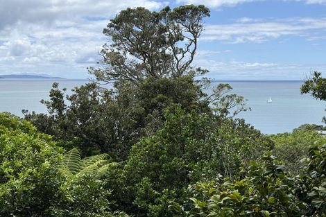 Photo of property in 266 Whangaparaoa Road, Red Beach, 0932