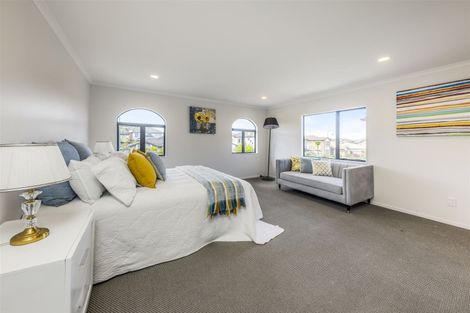 Photo of property in 15 Heidi Crescent, Flat Bush, Auckland, 2016
