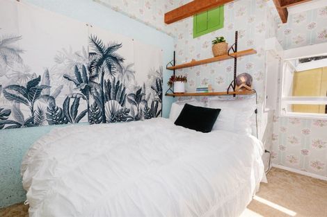 Photo of property in 15 Bayview Road, Paremata, Porirua, 5024