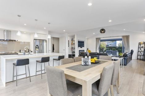 Photo of property in 6 Tuangi Street, Long Bay, Auckland, 0630