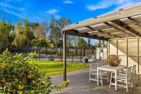 Photo of property in 15a Whangaparaoa Road, Red Beach, 0932