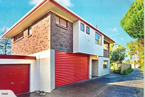 Photo of property in 1/71 Kowhai Road, Mairangi Bay, Auckland, 0630