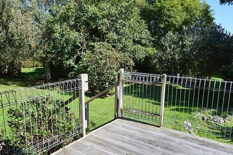 Photo of property in 32 Wi Pere Street, Manakau, 5573