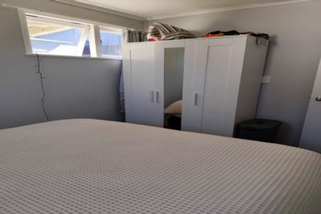 Photo of property in 20 The Esplanade, Eastern Beach, Auckland, 2012