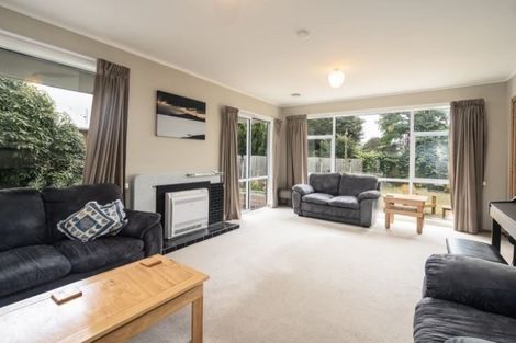 Photo of property in 214 Yaldhurst Road, Avonhead, Christchurch, 8042