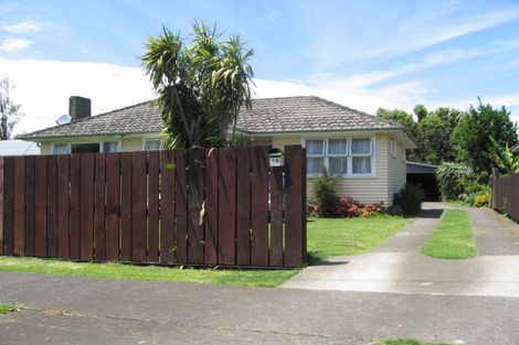 Photo of property in 18 Toatoa Place, Mangere Bridge, Auckland, 2022