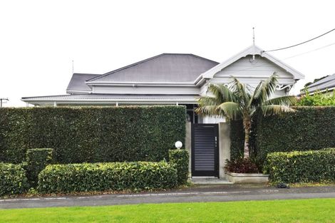 Photo of property in 128 Victoria Road, Devonport, Auckland, 0624