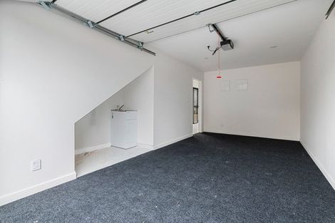 Photo of property in 20c Seine Road, Forrest Hill, Auckland, 0620