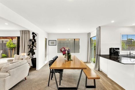 Photo of property in 9 Clyde Road, Upper Riccarton, Christchurch, 8041