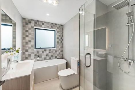 Photo of property in 4b Tawa Crescent, Manurewa, Auckland, 2102