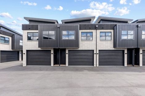 Photo of property in 8/2 Stewart Street, Raglan, 3225