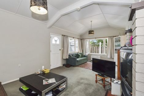 Photo of property in 9 Bettina Road, Fairfield, Hamilton, 3214
