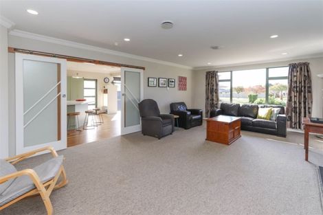 Photo of property in 8a Mahoe Street, Inglewood, 4330