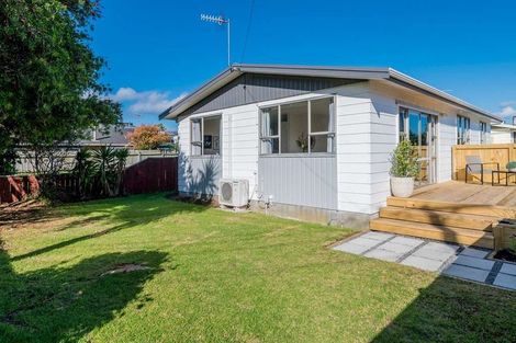 Photo of property in 46 Martin Road, Paraparaumu Beach, Paraparaumu, 5032