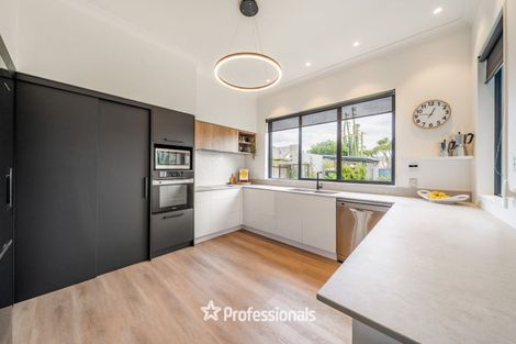 Photo of property in 21 William Street, Petone, Lower Hutt, 5012