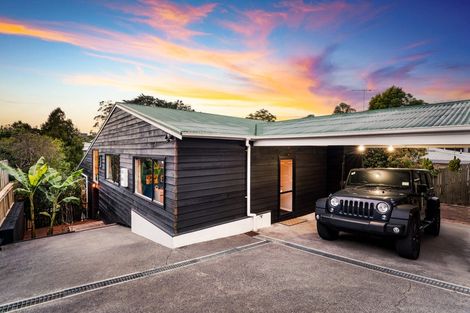 Photo of property in 2/21 Aorangi Place, Birkenhead, Auckland, 0626