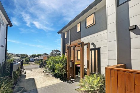 Photo of property in 2/41 Kervil Avenue, Te Atatu Peninsula, Auckland, 0610