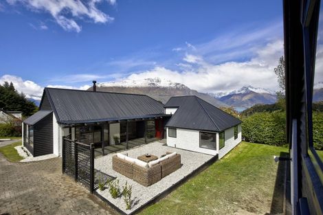 Photo of property in 24 Williams Street, Sunshine Bay, Queenstown, 9300