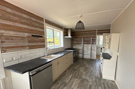 Photo of property in 6 Avro Crescent, Hornby, Christchurch, 8042