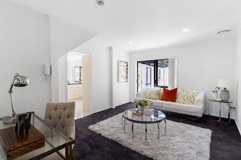 Photo of property in 8 Lowburn Place, Clover Park, Auckland, 2019